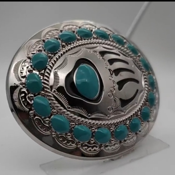 New bear claw belt buckle approximately 3.75 inch - Picture 2 of 9